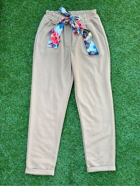 Paperbag Waist Beige Tapered Dress Pants With Floral Belt Size XS